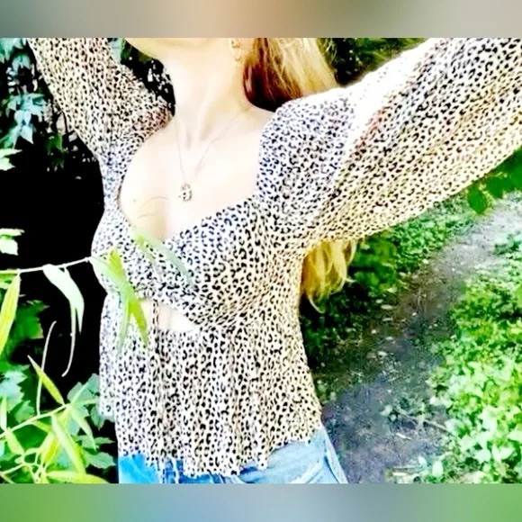 Urban Outfitters Leopard Print Top - Picture 5 of 5